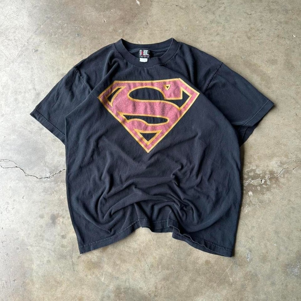 vintage 90s 1996 DC comics Superman symbol t-shirt